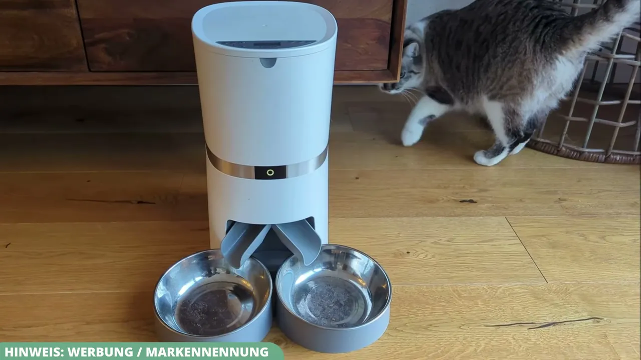 Ich finde die Aufteilung auf zwei Schalen perfekt, um meine beiden Katzen absolut gleichmäßig zu füttern.