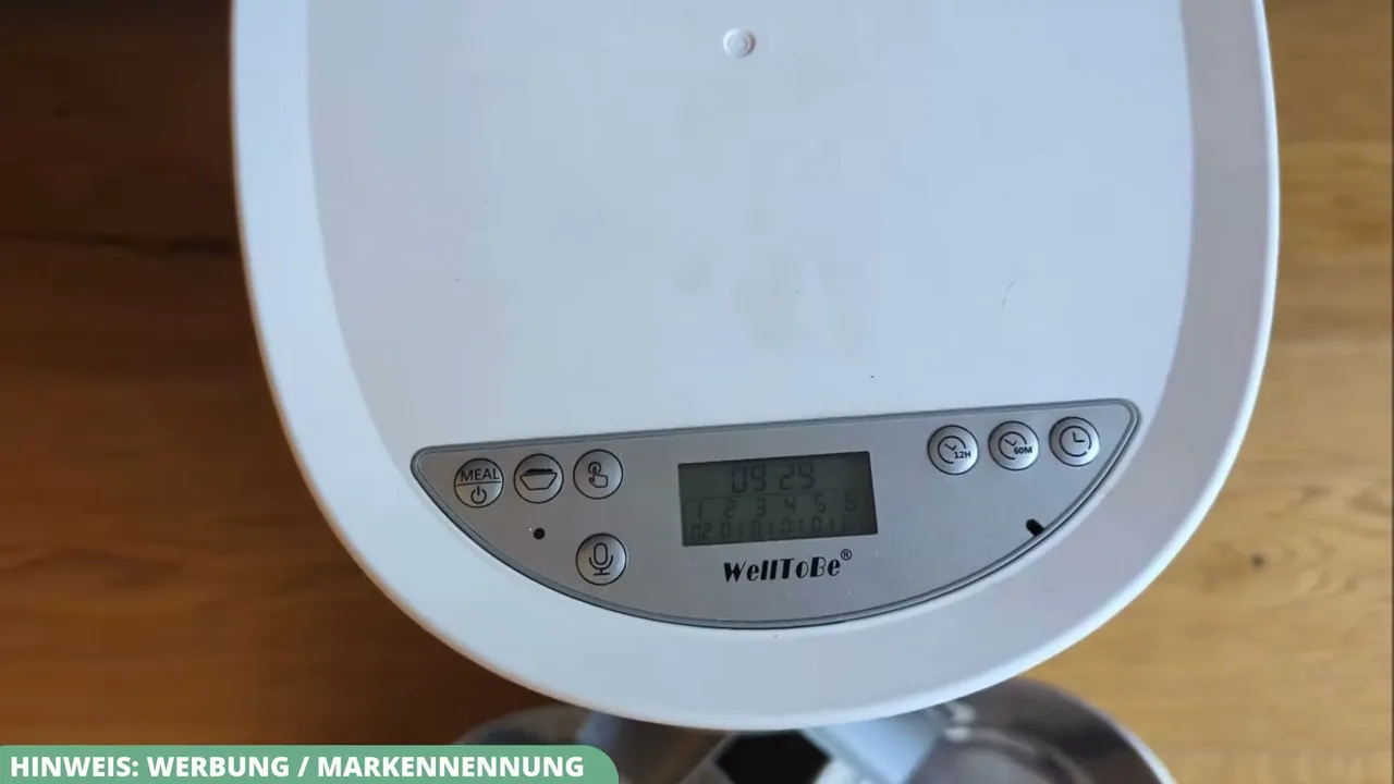 Meiner Meinung nach ist es klasse, dass sich der Futterplan auch ganz ohne App direkt über das Tastenfeld einstellen lässt.