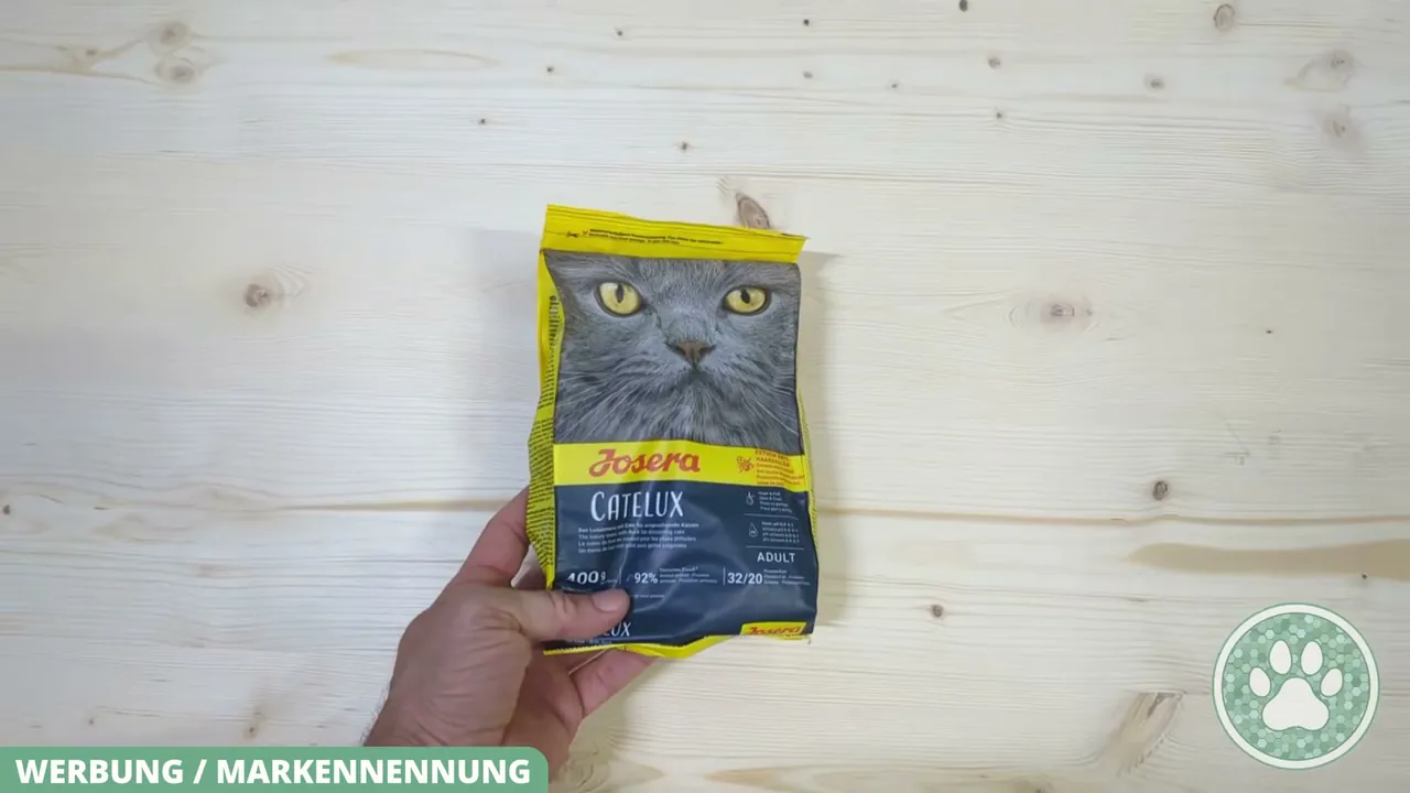 Das Josera Catelux Trockenfutter mit Ente und Kartoffeln richtet sich speziell an langhaarige und anspruchsvolle Katzen.