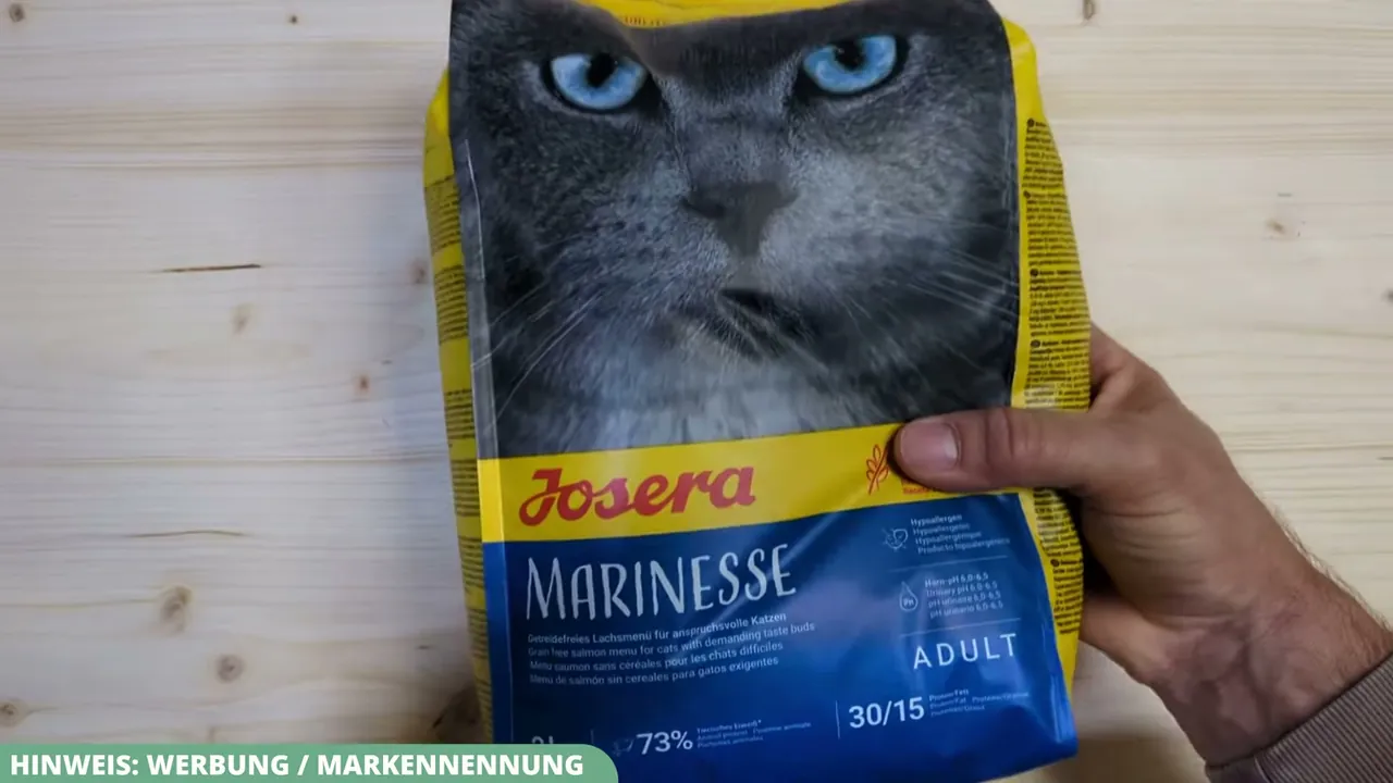 Die Vorderseite des Josera Marinesse Trockenfutters für ausgewachsene Katzen mit lachsbasierter Rezeptur.