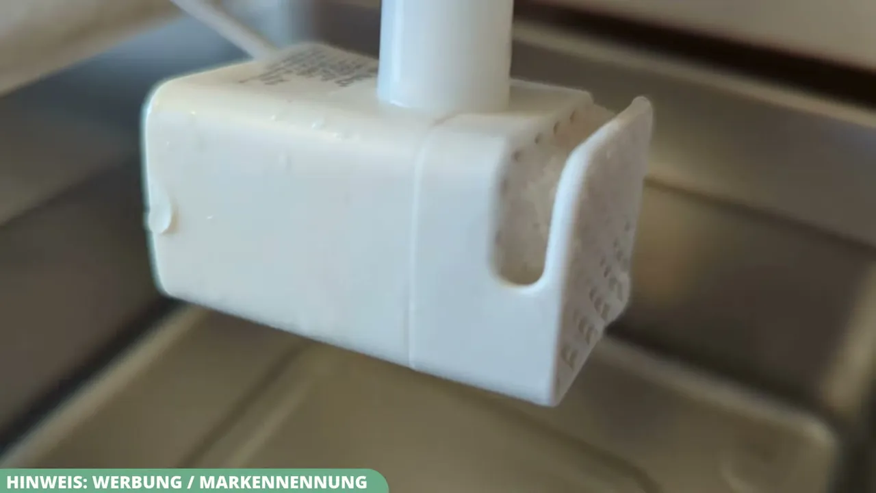 Aus meiner Sicht lässt sich die kleine Pumpe für die regelmäßige Wartung alle zwei Wochen erfreulich unkompliziert reinigen.