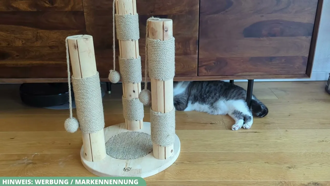 Aus meiner Sicht sind die drei unterschiedlich hohen Säulen und die Spielbälle eine tolle und platzsparende Kombination.