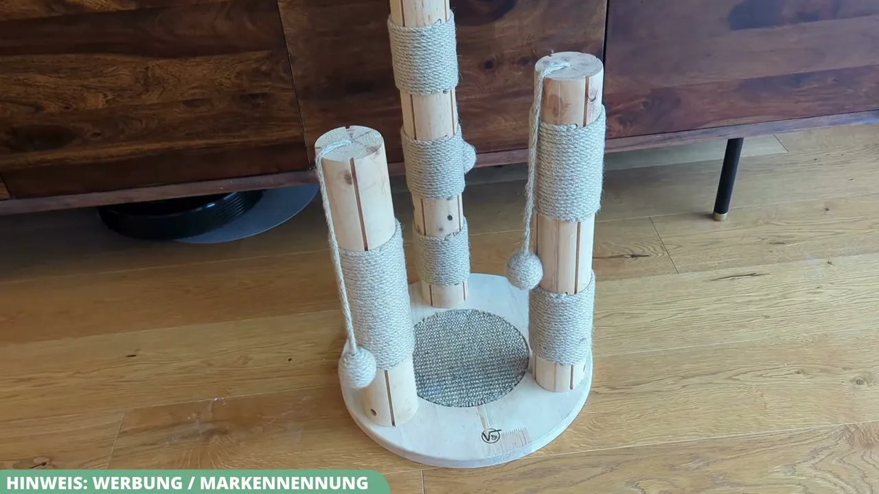 In meinem Test gefällt mir die integrierte Kratzmatte auf der Bodenplatte besonders gut, da sie stabilen Halt bietet.