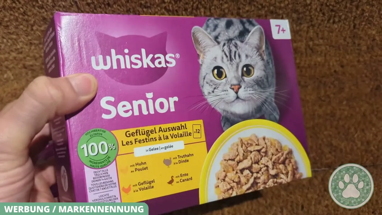 Die Whiskas Senior Geflügelauswahl bietet älteren Katzen ab sieben Jahren vier abwechslungsreiche Geschmacksrichtungen in Gelee.