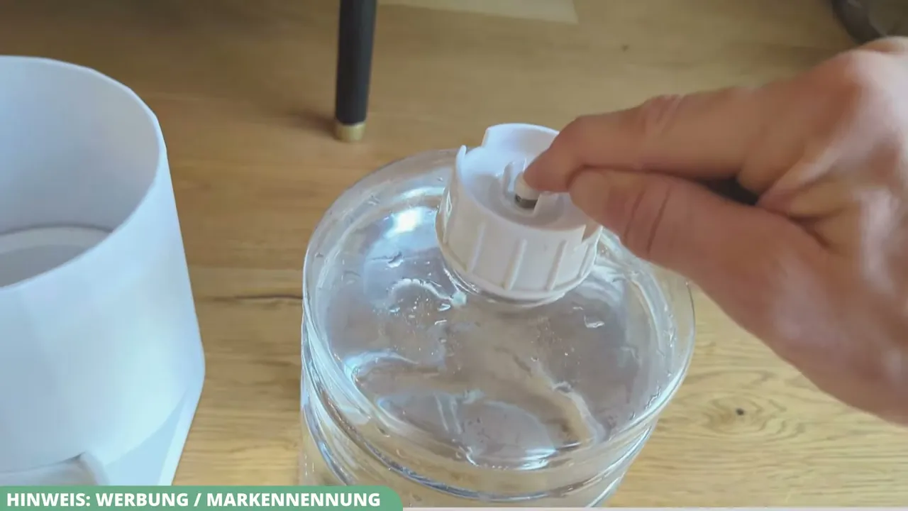 In meinem Test gefällt mir der Federmechanismus am Verschluss gut, da er erst beim Einsetzen in den Spender öffnet.